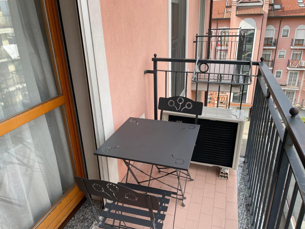 Casti - Appartamento Mm3 Comasina Mailand Exterior foto