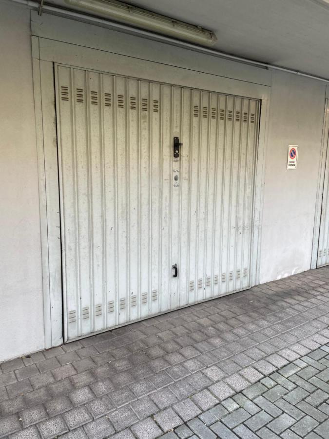 Casti - Appartamento Mm3 Comasina Mailand Exterior foto