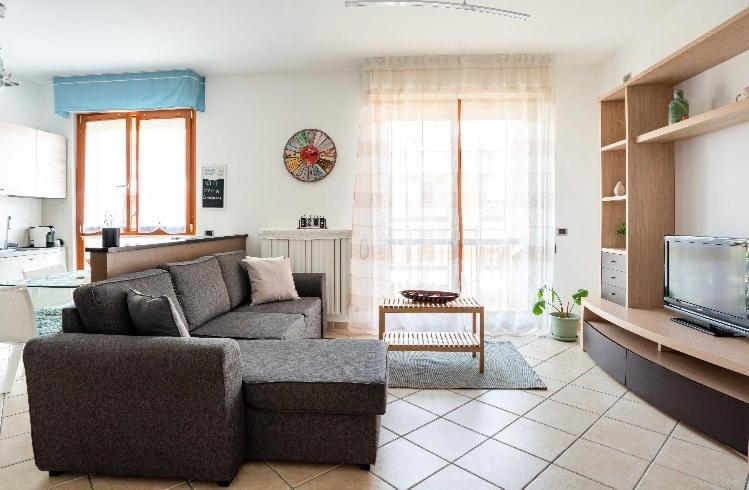 Casti - Appartamento Mm3 Comasina Mailand Exterior foto