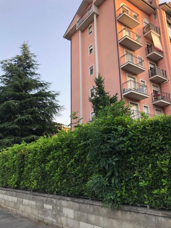 Casti - Appartamento Mm3 Comasina Mailand Exterior foto